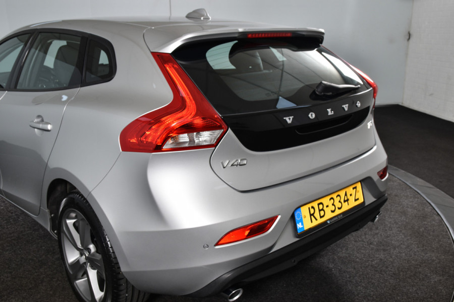 Volvo V40 2.0 150 PK T3 Nordic+ (Orig. NL) | Cruise | Stoelverwarming | PDC | NAV | ECC | LM 17" | LED |