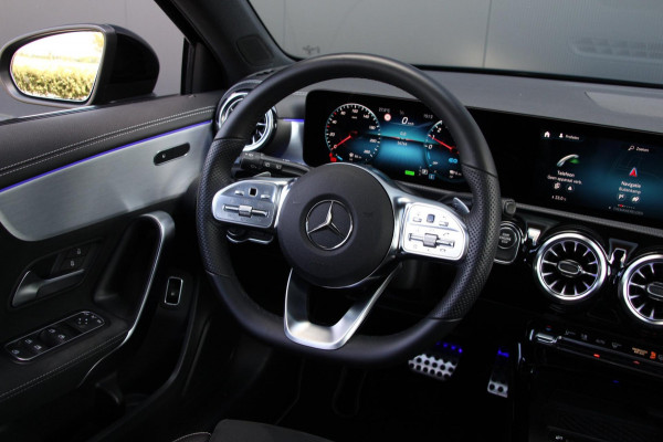 Mercedes-Benz A-Klasse 250 e AMG Line | Pano | Sfeerverlichting | Keyless