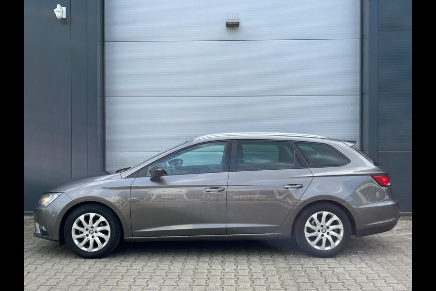 Seat León ST 1.0 EcoTSI Style Connect / NAP / NWE BEURT + APK + REMMEN / 2E EIGENAAR / TREKHAAK / CARPLAY / CRUISE / NAVI / SENSOR