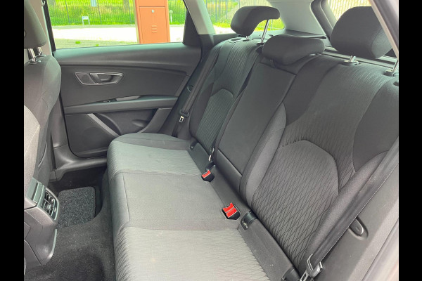 Seat León ST 1.0 EcoTSI Style Connect / NAP / NWE BEURT + APK + REMMEN / 2E EIGENAAR / TREKHAAK / CARPLAY / CRUISE / NAVI / SENSOR