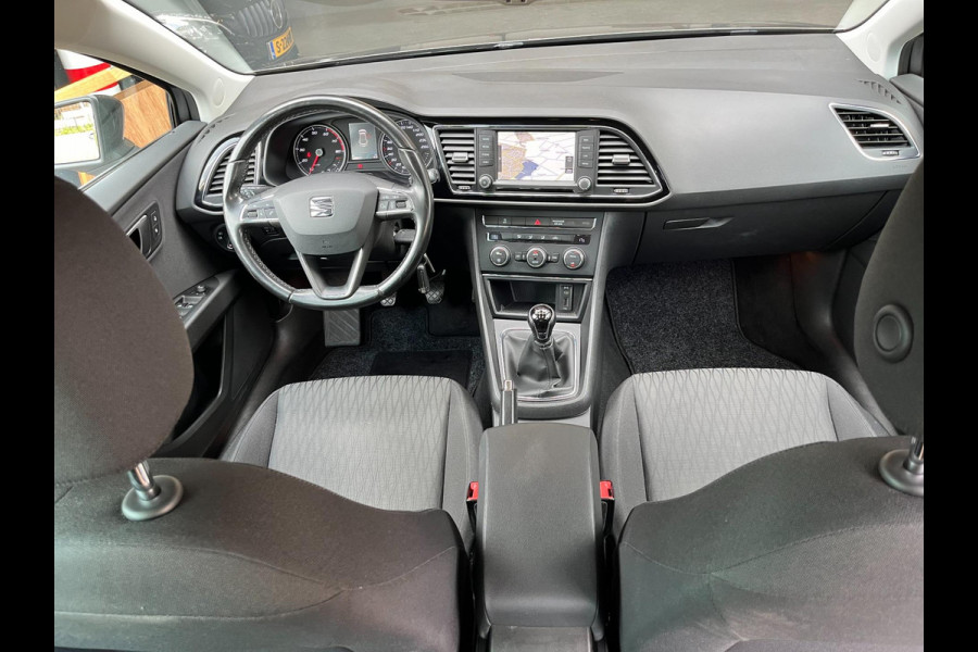 Seat León ST 1.0 EcoTSI Style Connect / NAP / NWE BEURT + APK + REMMEN / 2E EIGENAAR / TREKHAAK / CARPLAY / CRUISE / NAVI / SENSOR