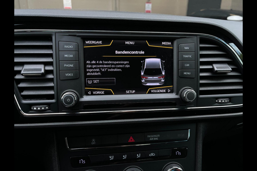 Seat León ST 1.0 EcoTSI Style Connect / NAP / NWE BEURT + APK + REMMEN / 2E EIGENAAR / TREKHAAK / CARPLAY / CRUISE / NAVI / SENSOR