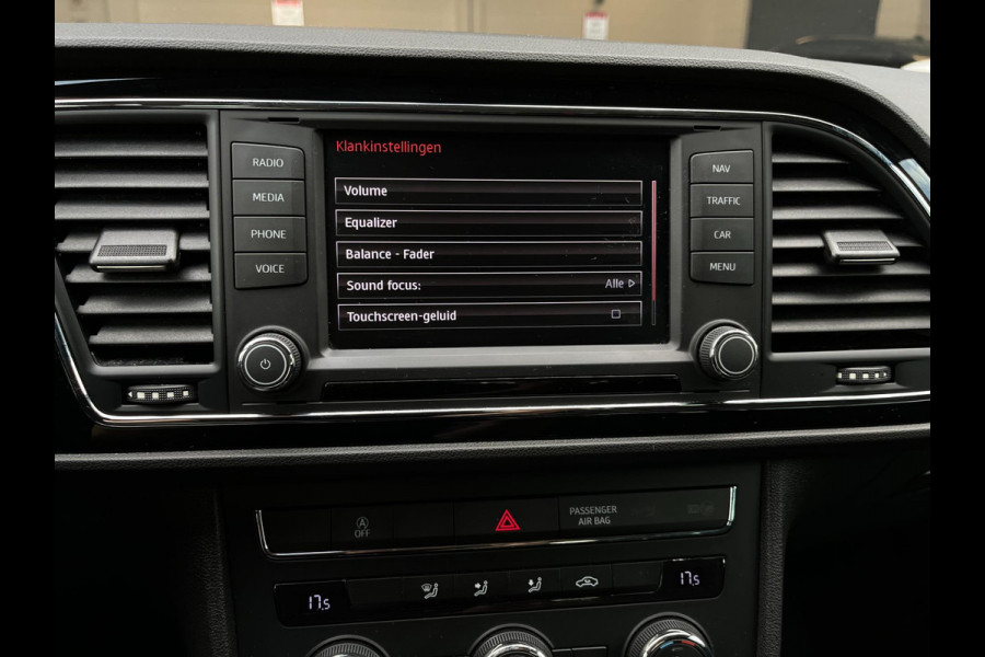 Seat León ST 1.0 EcoTSI Style Connect / NAP / NWE BEURT + APK + REMMEN / 2E EIGENAAR / TREKHAAK / CARPLAY / CRUISE / NAVI / SENSOR