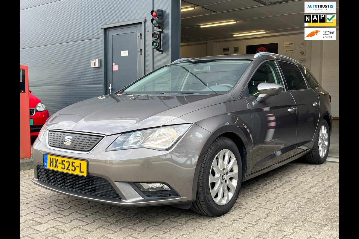 Seat León ST 1.0 EcoTSI Style Connect / NAP / NWE BEURT + APK + REMMEN / 2E EIGENAAR / TREKHAAK / CARPLAY / CRUISE / NAVI / SENSOR