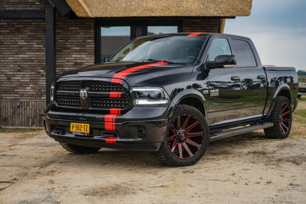 Dodge Ram 1500 5.7 V8 HEMI LARAMIE