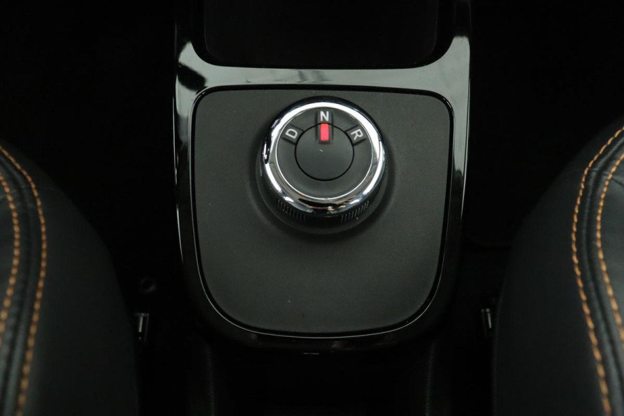 Dacia Spring Comfort Plus 27 kWh | Leder | Carplay | Camera | Navigatie | PDC | Airco | Cruise control | Bluetooth