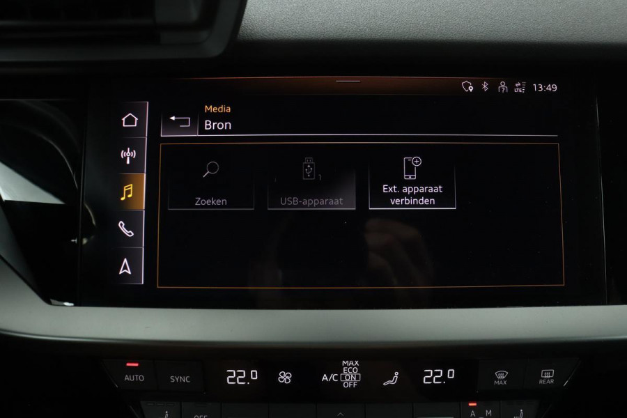 Audi A3 30 TFSI Business Edition | Bang & Olufsen | Stoelverwarming | Park Assist | Keyless | Carplay | Full LED | Virtual Cockpit