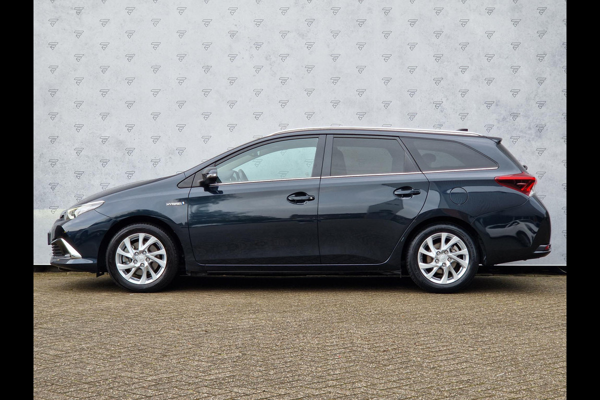 Toyota Auris Touring Sports 1.8 Hybrid Executive Automaat | Camera | Navi | Clima | LED | DAB | PDC | Cruise | Pano |