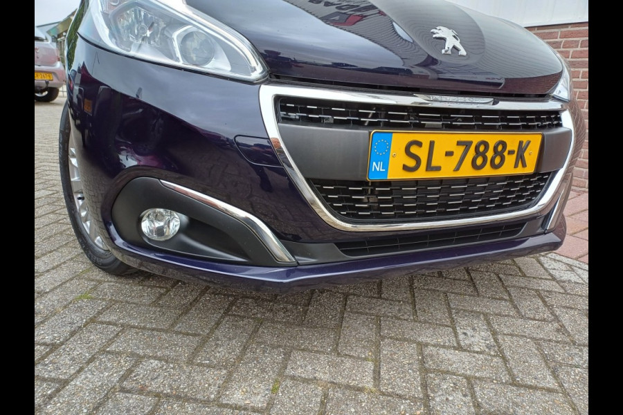 Peugeot 208 1,2 Pure Tech 82 Pk Executive Navi Cimate Control