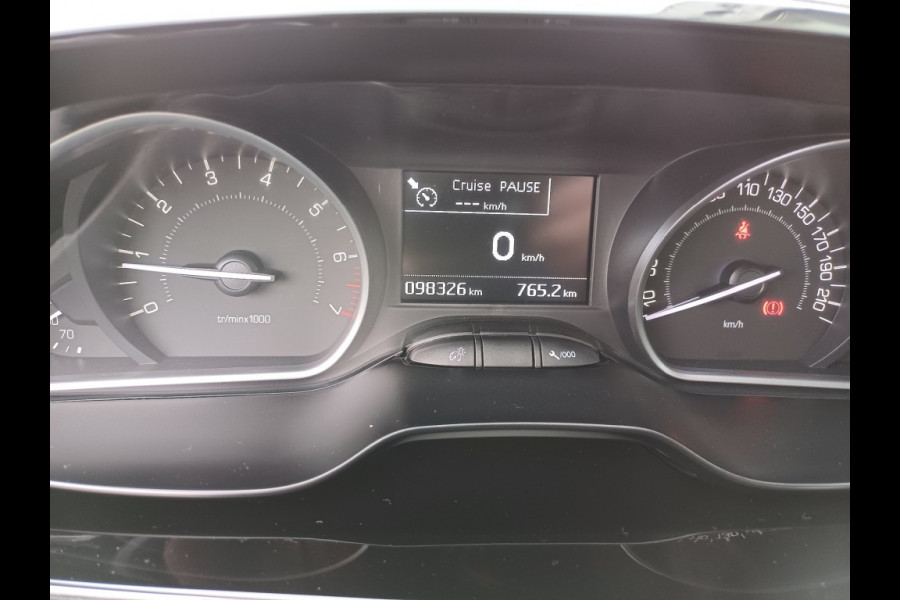 Peugeot 208 1,2 Pure Tech 82 Pk Executive Navi Cimate Control