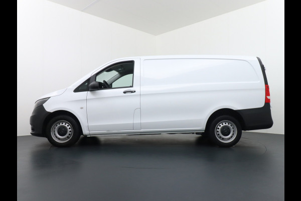 Mercedes-Benz Vito 109 CDI Lang EURO6 ECC 3 Pers. AmbitionP. Schuifd. Licht+Regen-sensor Betonplex Lat-om-Lat Centrale deurvergrendeling afstandbediend Bluetooth Slechts 80.000km 1e eigenaar ! frisse Bus !