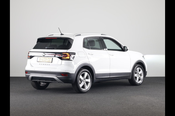 Volkswagen T-Cross 1.0 TSI Style 116 pk Automaat (DSG) | Navigatie | Parkeersensoren | Adaptieve cruise control | Keyless | LED koplampen |