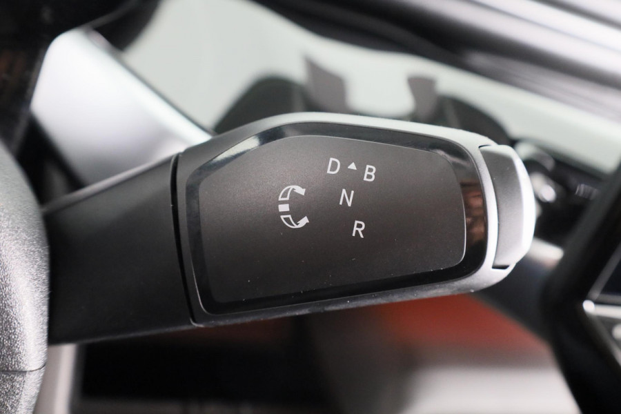 Volkswagen ID. Buzz Pro 77kWh 204 pk | Navigatie | Elektr. trekhaak | Parkeersensoren (Park assist) | Rondomzicht camera | Elektr. schuifdeuren |