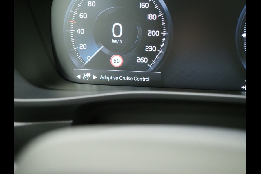 Volvo XC40 1.5 T4 Recharge Inscription | Panoramadak | Pilot Assist | Harman Kardon | Keyless | 360