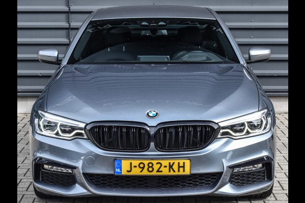 BMW 5 Serie 540i High Executive M-SPORT | HEAD UP | ACHTERUITRIJ CAMERA | STOEL- EN STUUR VERWARMING | HARMAN / KARDON AUDIO