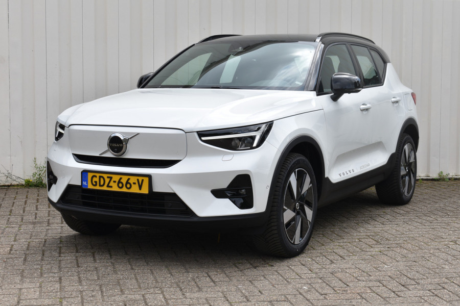 Volvo XC40 Extended Range Ultimate 82 kWh | Panodak | Blis | Elektrische stoel met geheugen | Achteruitrij camera |