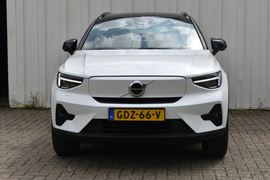 Volvo XC40 Extended Range Ultimate 82 kWh | Panodak | Blis | Elektrische stoel met geheugen | Achteruitrij camera |