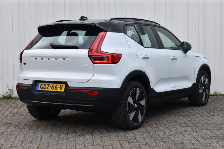 Volvo XC40 Extended Range Ultimate 82 kWh | Panodak | Blis | Elektrische stoel met geheugen | Achteruitrij camera |