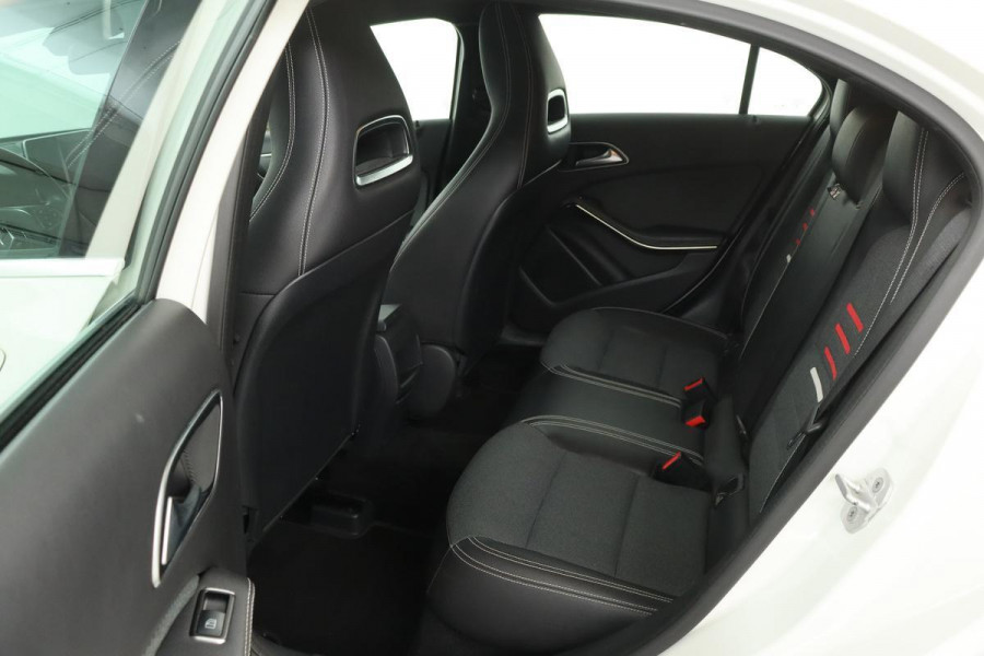 Mercedes-Benz A-Klasse 160 Style | Half leder | Park Assist | Full LED | Navigatie | Cruise control | Bluetooth | Airco