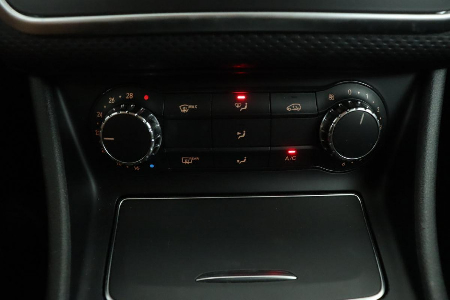 Mercedes-Benz A-Klasse 160 Style | Half leder | Park Assist | Full LED | Navigatie | Cruise control | Bluetooth | Airco