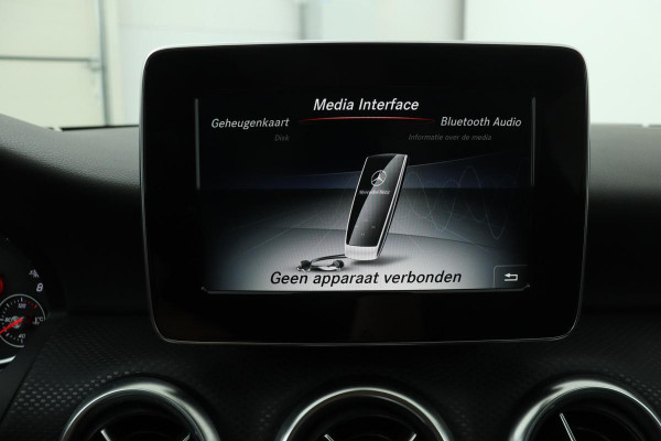 Mercedes-Benz A-Klasse 160 Style | Half leder | Park Assist | Full LED | Navigatie | Cruise control | Bluetooth | Airco