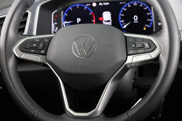 Volkswagen T-Roc 1.5 TSI Style 150 pk Automaat (DSG) | Navigatie | Trekhaak (afneembaar) | Parkeersensoren (Park assist) | Adaptieve cruise control | Stoelverwarming |