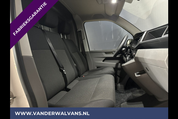 Volkswagen Transporter 2.0 TDI L2H1 Fabrieksgarantie Euro6 Airco | Apple Carplay | Trekhaak Cruisecontrol, Android Auto, Parkeersensoren, Sidebars, Bijrijdersbank