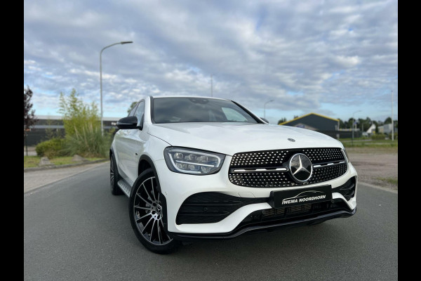 Mercedes-Benz GLC Coupé 300e 4MATIC AMG Night pakket|Luchtvering|Burmester®|Sfeerverlichting|Camera|Virtual cockpit|Carbon