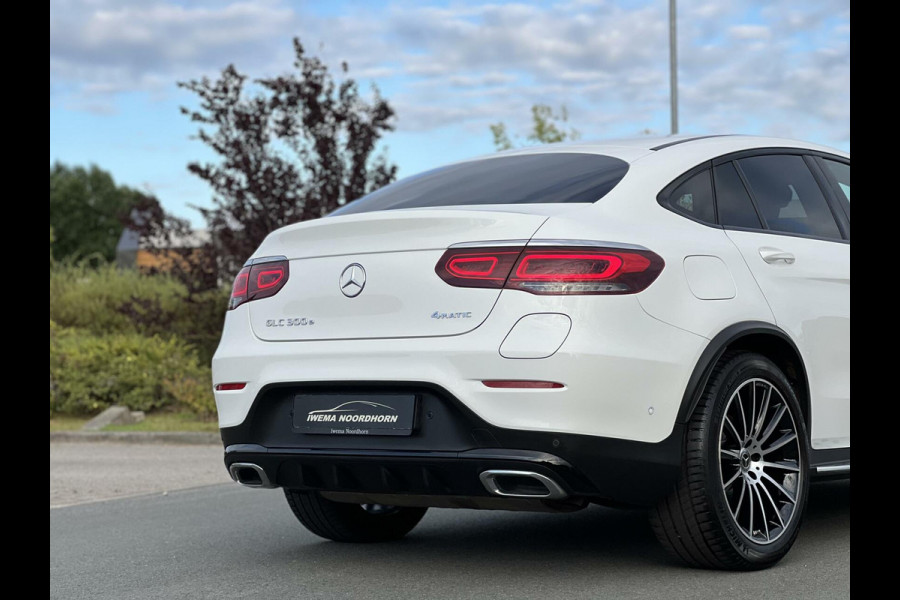 Mercedes-Benz GLC Coupé 300e 4MATIC AMG Night pakket|Luchtvering|Burmester®|Sfeerverlichting|Camera|Virtual cockpit|Carbon