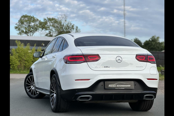 Mercedes-Benz GLC Coupé 300e 4MATIC AMG Night pakket|Luchtvering|Burmester®|Sfeerverlichting|Camera|Virtual cockpit|Carbon