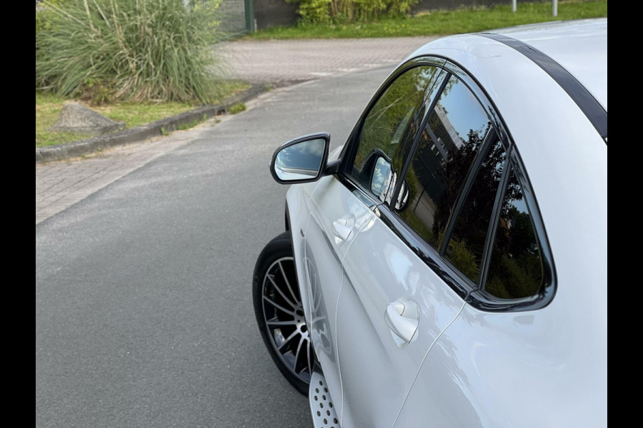 Mercedes-Benz GLC Coupé 300e 4MATIC AMG Night pakket|Luchtvering|Burmester®|Sfeerverlichting|Camera|Virtual cockpit|Carbon