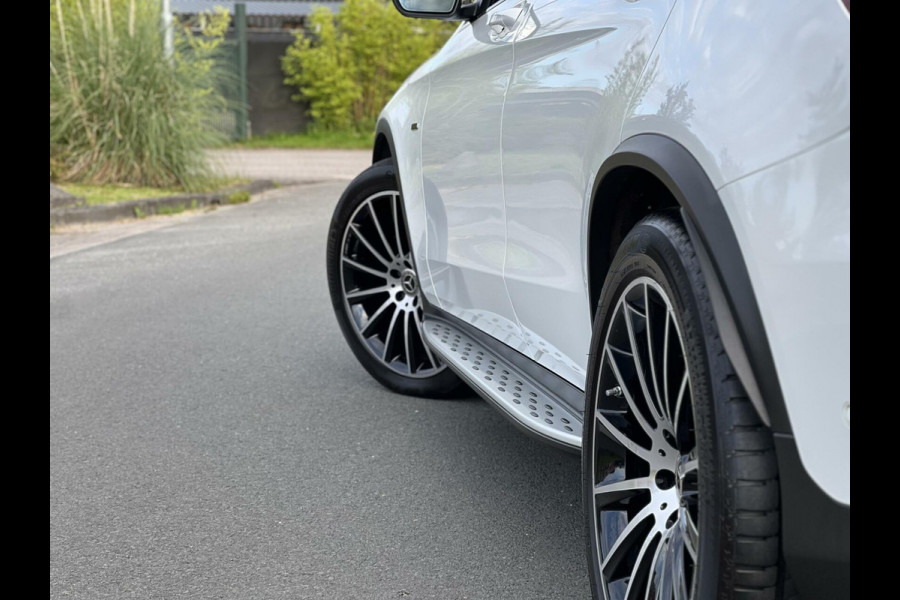 Mercedes-Benz GLC Coupé 300e 4MATIC AMG Night pakket|Luchtvering|Burmester®|Sfeerverlichting|Camera|Virtual cockpit|Carbon