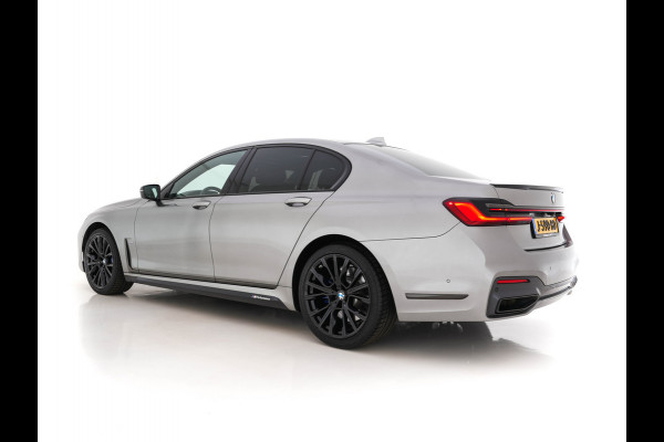 BMW 7 Serie 740d xDrive High-Executive M-Sport-Pack Carbon-Core (INCL-BTW) *PANO | MERINO-VOLLEDER | LASER-LED | HARMAN/KARDON-SURROUND | SOFT-CLOSE | HEAD-UP | SURROUND-VIEW | ADAPTIVE-CRUISE | VIRTUAL-COCKPIT | BLIND-SPOT | MEMORY-PACK | NAVI-FULLMAP |