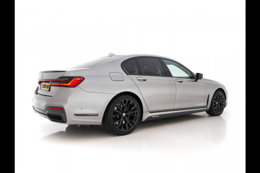 BMW 7 Serie 740d xDrive High-Executive M-Sport-Pack Carbon-Core (INCL-BTW) *PANO | MERINO-VOLLEDER | LASER-LED | HARMAN/KARDON-SURROUND | SOFT-CLOSE | HEAD-UP | SURROUND-VIEW | ADAPTIVE-CRUISE | VIRTUAL-COCKPIT | BLIND-SPOT | MEMORY-PACK | NAVI-FULLMAP |