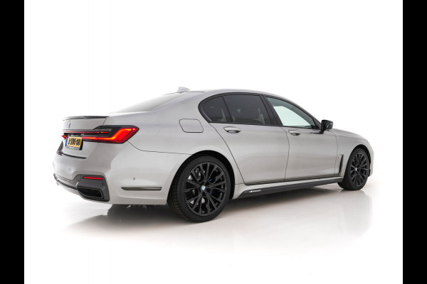 BMW 7 Serie 740d xDrive High-Executive M-Sport-Pack Carbon-Core (INCL-BTW) *PANO | MERINO-VOLLEDER | LASER-LED | HARMAN/KARDON-SURROUND | SOFT-CLOSE | HEAD-UP | SURROUND-VIEW | ADAPTIVE-CRUISE | VIRTUAL-COCKPIT | BLIND-SPOT | MEMORY-PACK | NAVI-FULLMAP |