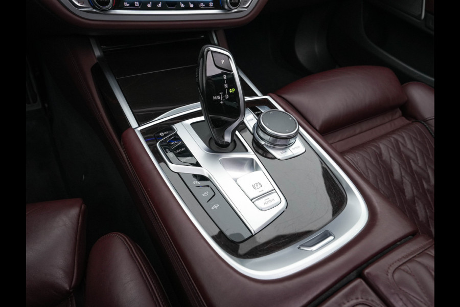 BMW 7 Serie 740d xDrive High-Executive M-Sport-Pack Carbon-Core (INCL-BTW) *PANO | MERINO-VOLLEDER | LASER-LED | HARMAN/KARDON-SURROUND | SOFT-CLOSE | HEAD-UP | SURROUND-VIEW | ADAPTIVE-CRUISE | VIRTUAL-COCKPIT | BLIND-SPOT | MEMORY-PACK | NAVI-FULLMAP |