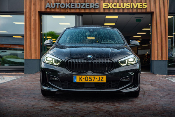 BMW 1-serie 118i Executive Edition Pano M-Pakket Navigatie DAB+ Ambient Cruise Leer