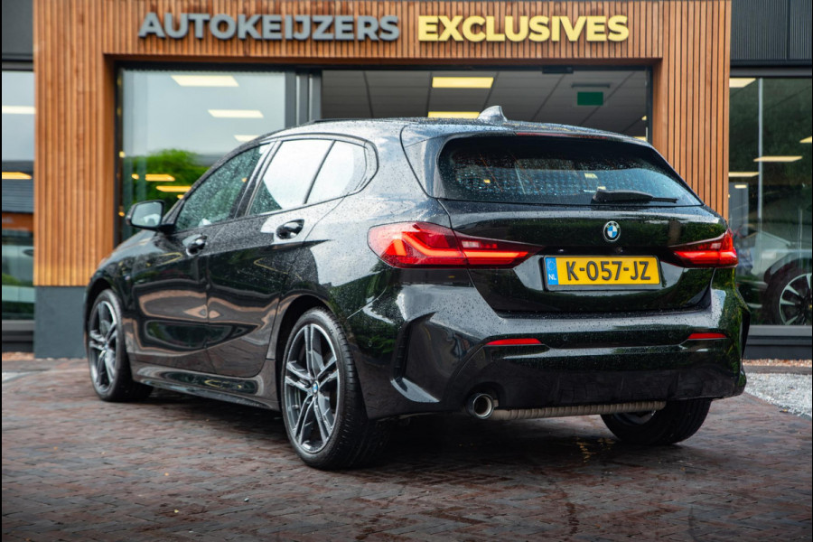 BMW 1-serie 118i Executive Edition Pano M-Pakket Navigatie DAB+ Ambient Cruise Leer