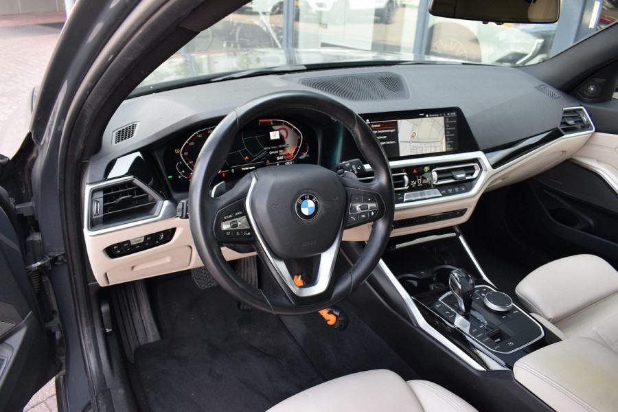 BMW 3 Serie Touring 330i High Executive Edition | Apple CarPlay | Leer | H/K | Stoelverw. | LED