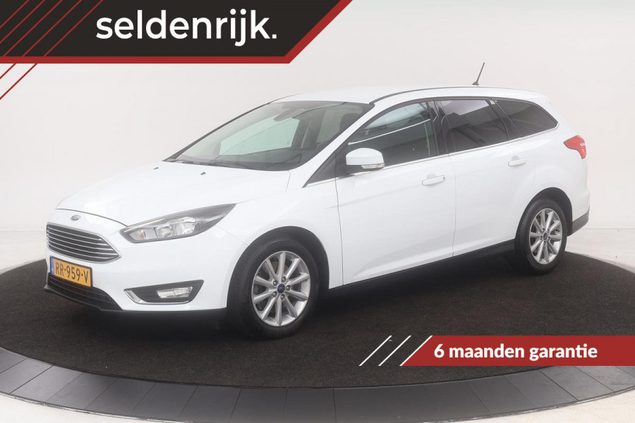 Ford Focus 1.5 Titanium | 1e eigenaar | Stoelverwarming | Camera | Navigatie | DAB+ | Carplay | Voorruitverwarming