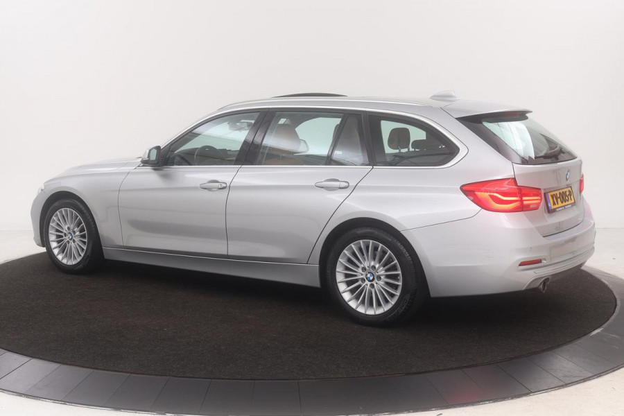 BMW 3 Serie 318i Luxury Edition | Panoramadak | Leder | Stoelverwarming | Navigatie | Sportstoelen | PDC | Full LED | Bluetooth