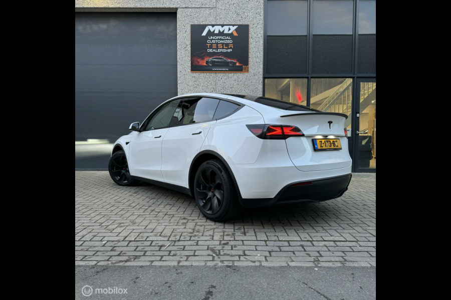 Tesla Model Y Wit 2023 MMX PACK AMD RYZEN X-Treme Acherlicht