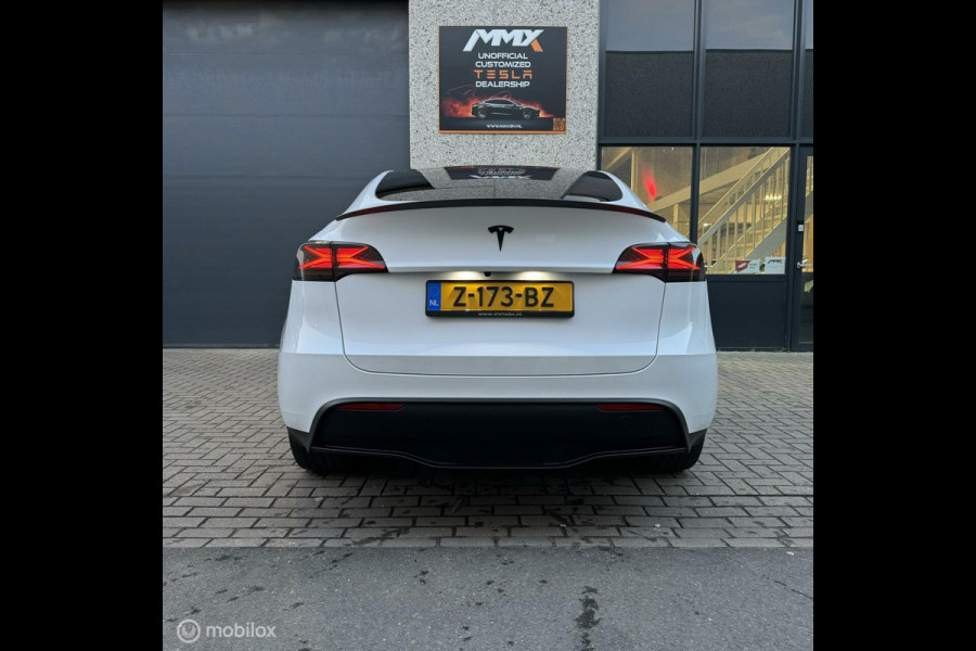 Tesla Model Y Wit 2023 MMX PACK AMD RYZEN X-Treme Acherlicht