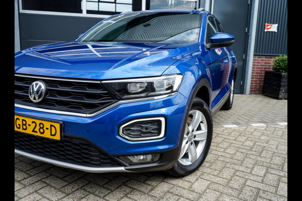 Volkswagen T-Roc 2.0 TSI 4Motion Sport, Trekhaak, Adaptieve cruise, Apple Carplay, Android Auto, sportstoelen, parkeersens. V+A,