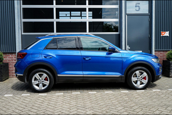 Volkswagen T-Roc 2.0 TSI 4Motion Sport, Trekhaak, Adaptieve cruise, Apple Carplay, Android Auto, sportstoelen, parkeersens. V+A,