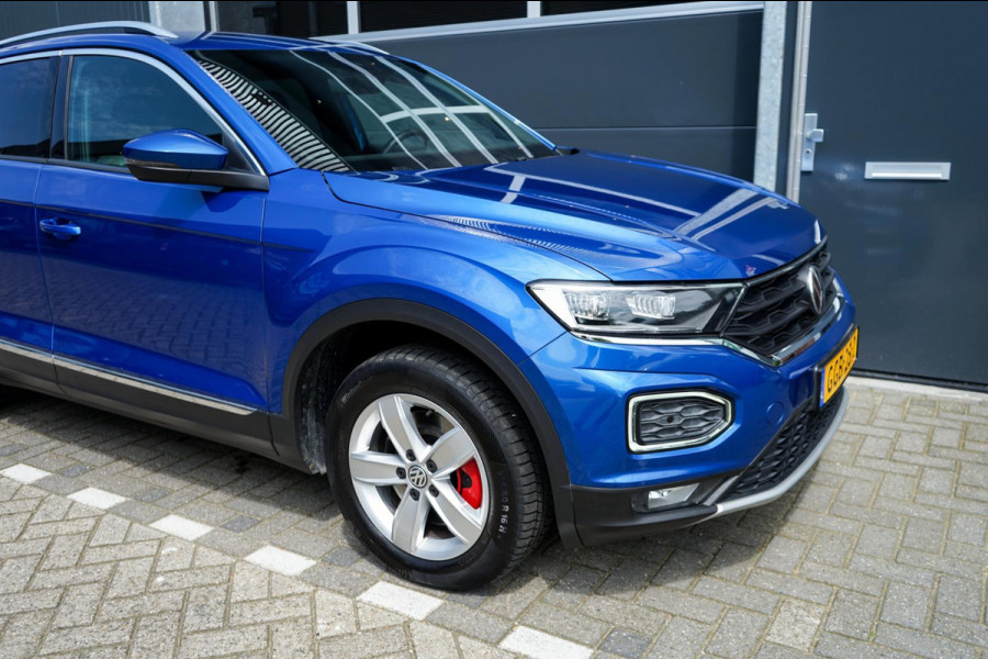 Volkswagen T-Roc 2.0 TSI 4Motion Sport, Trekhaak, Adaptieve cruise, Apple Carplay, Android Auto, sportstoelen, parkeersens. V+A,