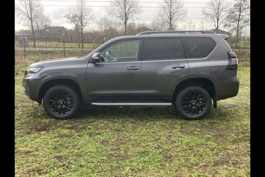 Toyota Land Cruiser 2.8 D-4D-F Matt Black Line Blind Van MEERDERE OP VOORRAAD!!!