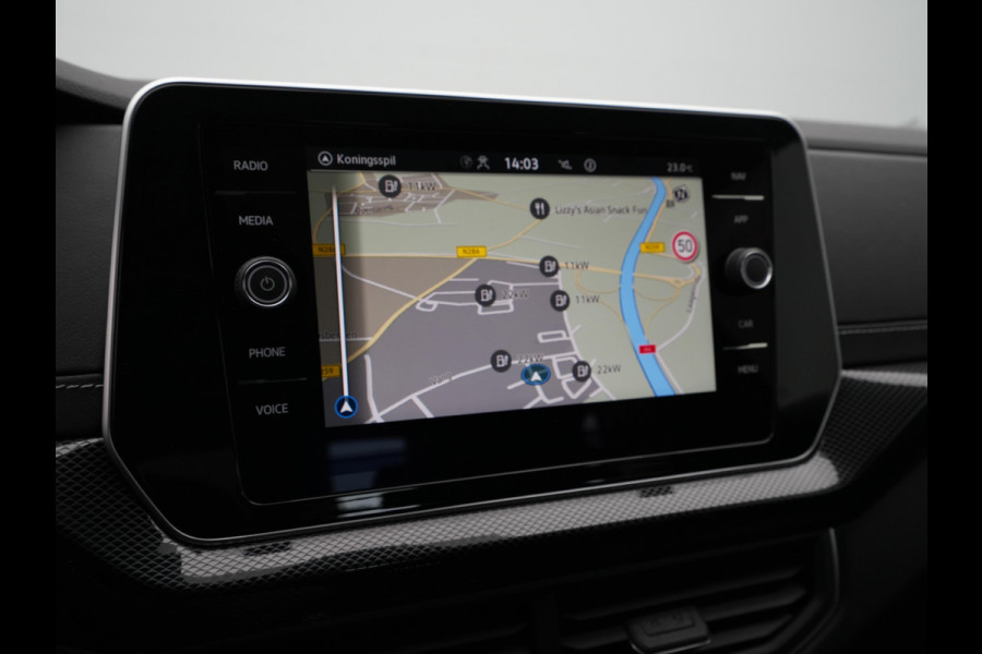 Volkswagen T-Cross 1.0 TSI 115 6MT R-Line | 'App-Connect' draadloze smartphone integratie | Achterlichten LED | Afstandscontrolesysteem (Front Assist)