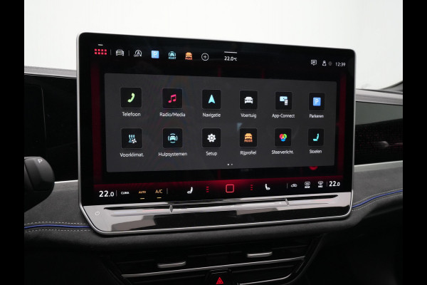 Volkswagen Passat Variant 1.5 eTSI 150 7DSG R-Line Business | 'App-Connect' draadloze smartphone integratie | Afstandscontrolesysteem (Front Assist) | Automatische afstandsregeling (Adaptive Cruise Control)