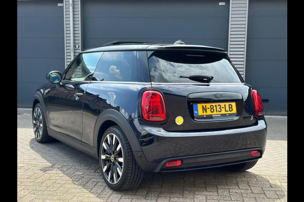 MINI Mini Electric MINI YOURS 33kWh, VOL OPTIES, 10000 KM, NL-AUTO NAP,PANORAMADAK, NW PRIJS €42000,-